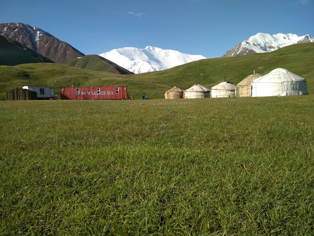 Guest House Pamir Nomad Kara-Kavak ภายนอก รูปภาพ